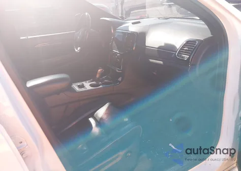 2020 Jeep Grand Cherokee Overland 4X4 z USA, uszkodzony, nr VIN 1C4RJFCT5LC127407